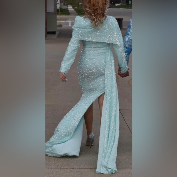 Baby blue sparkly prom dress - Picture 2 of 2